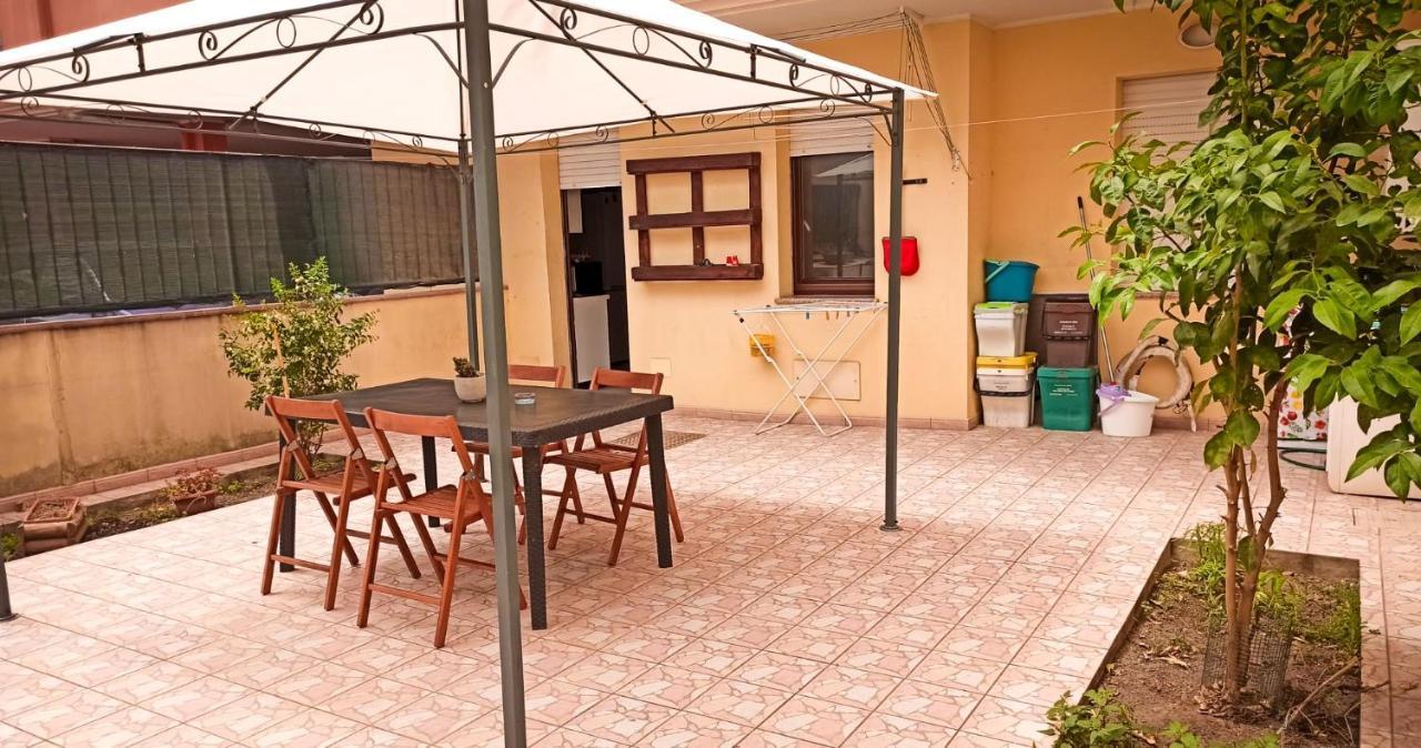 Domumontegrappa - Appartamento Indipendente Con Giardino - Sestu Luaran gambar