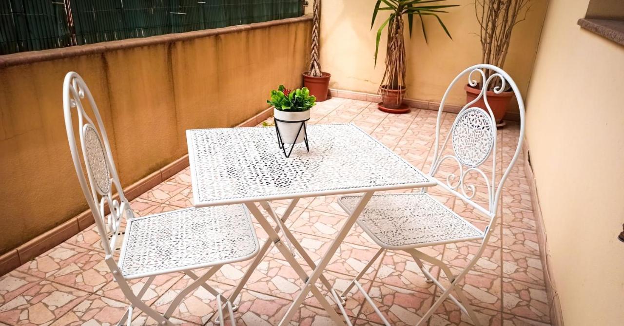 Domumontegrappa - Appartamento Indipendente Con Giardino - Sestu Luaran gambar